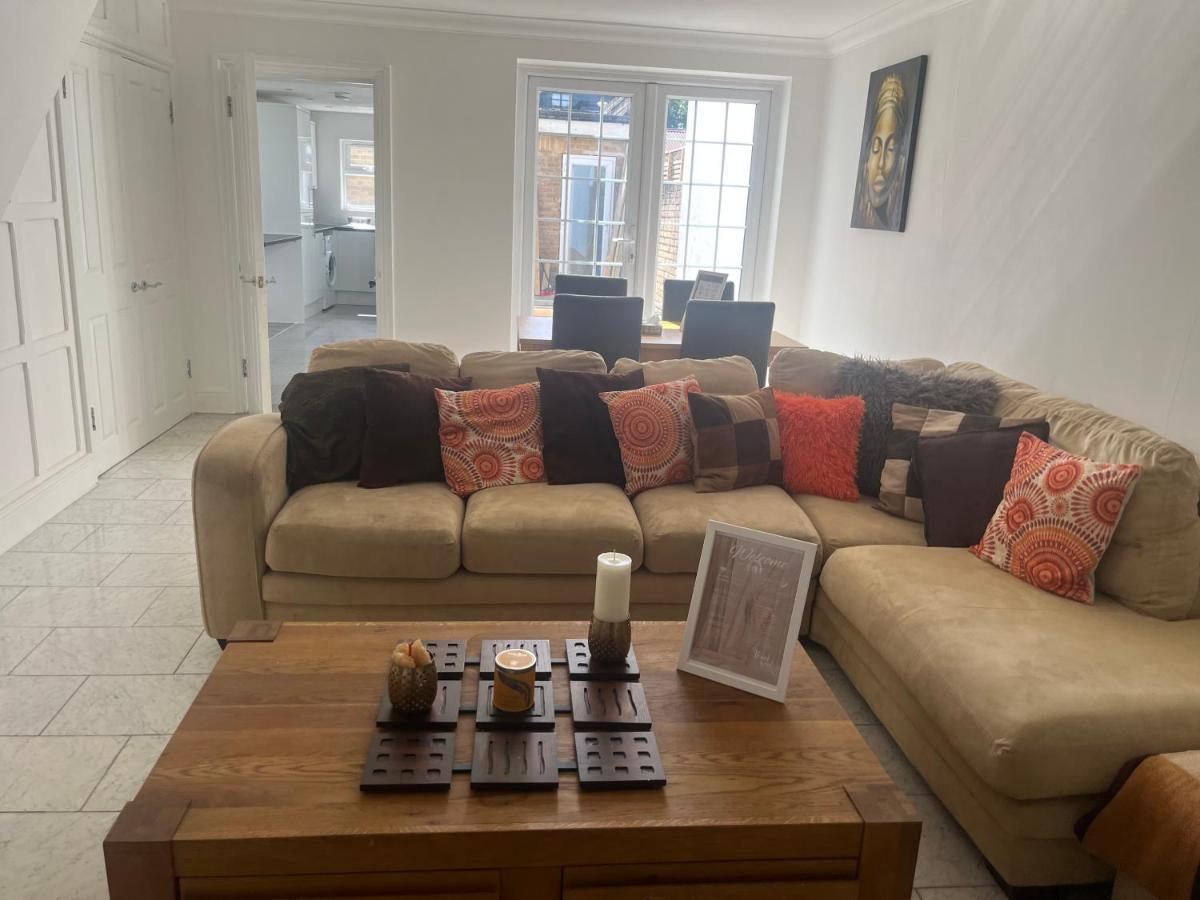 City Reach Retreat Spacious 4Bed House Startford Maryland Great Transport Links ลอนดอน ภายนอก รูปภาพ